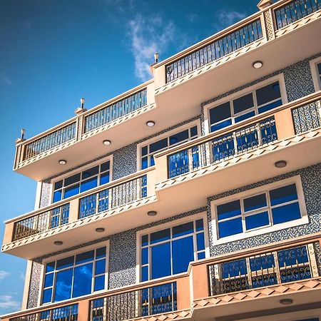 Abuharee Grand Hotel Addu City Exterior foto