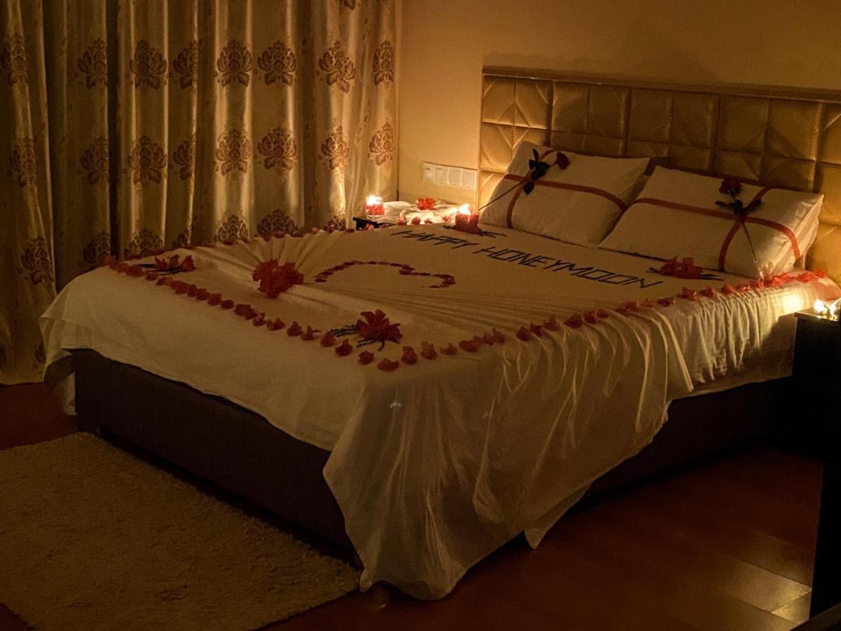 Abuharee Grand Hotel Addu City Exterior foto