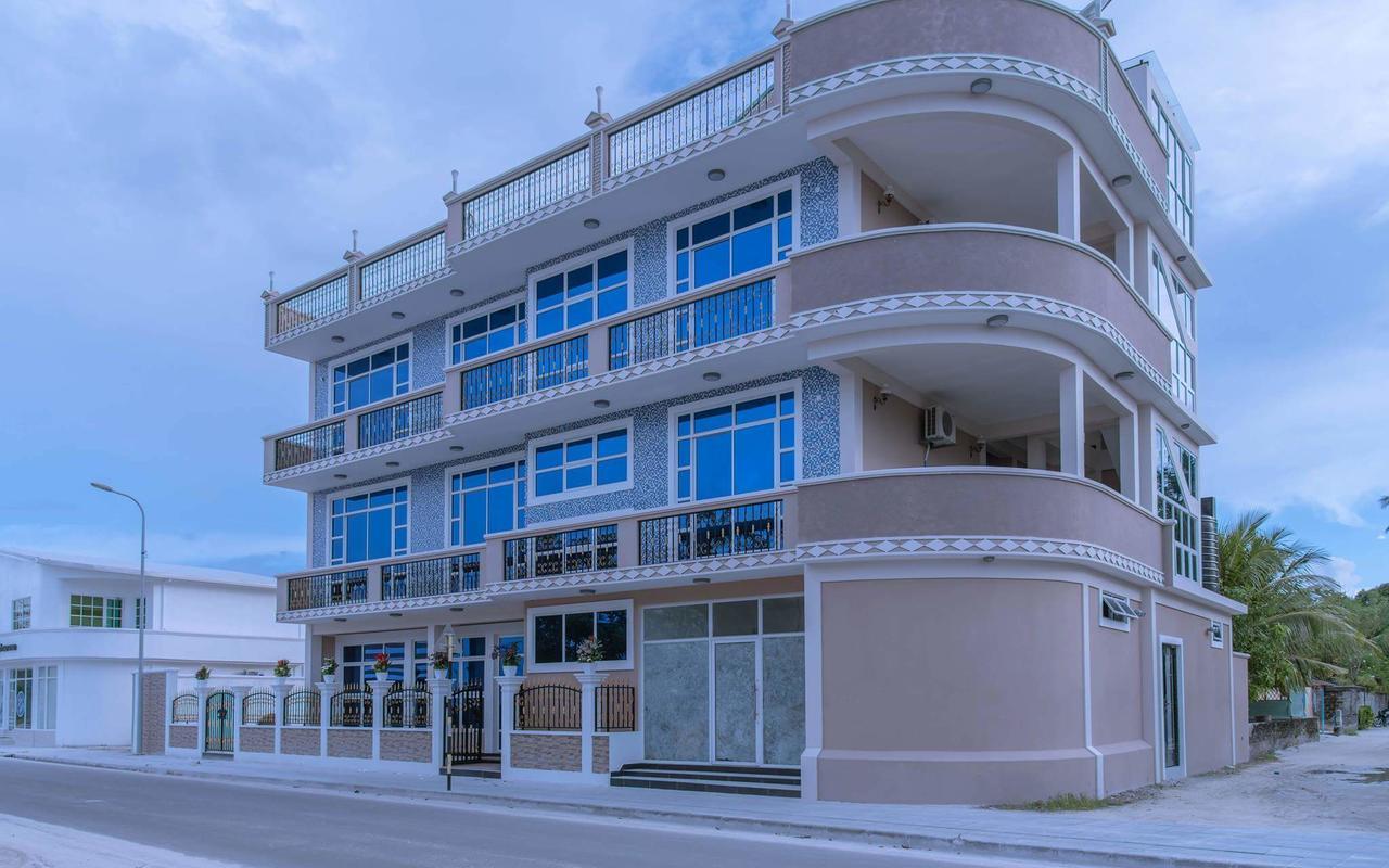 Abuharee Grand Hotel Addu City Exterior foto